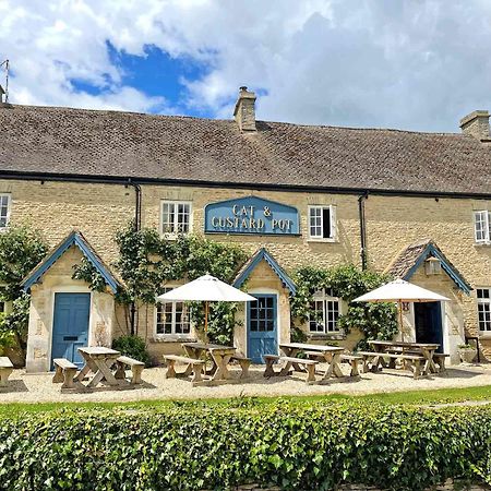 Cat And Custard Pot Inn Shipton Moyne Экстерьер фото