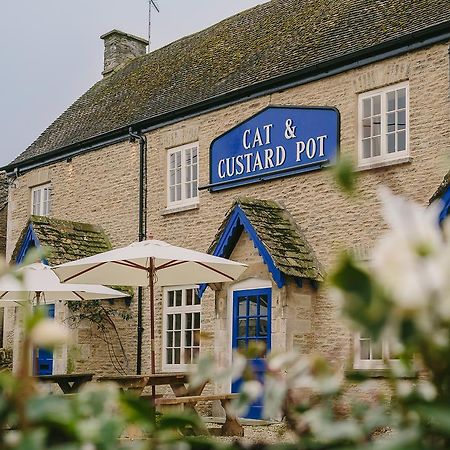 Cat And Custard Pot Inn Shipton Moyne Экстерьер фото