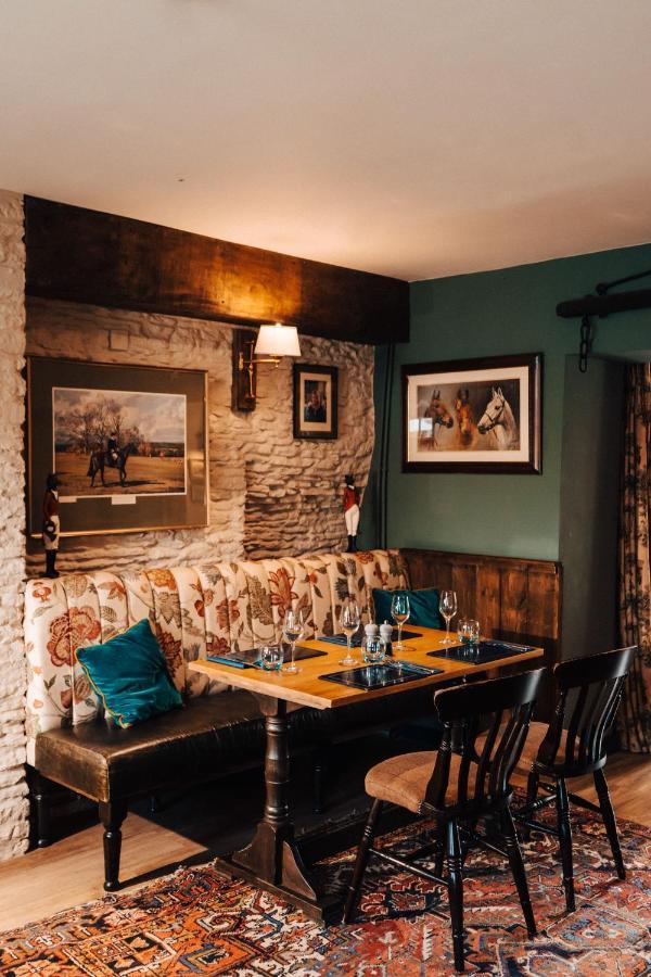 Cat And Custard Pot Inn Shipton Moyne Экстерьер фото
